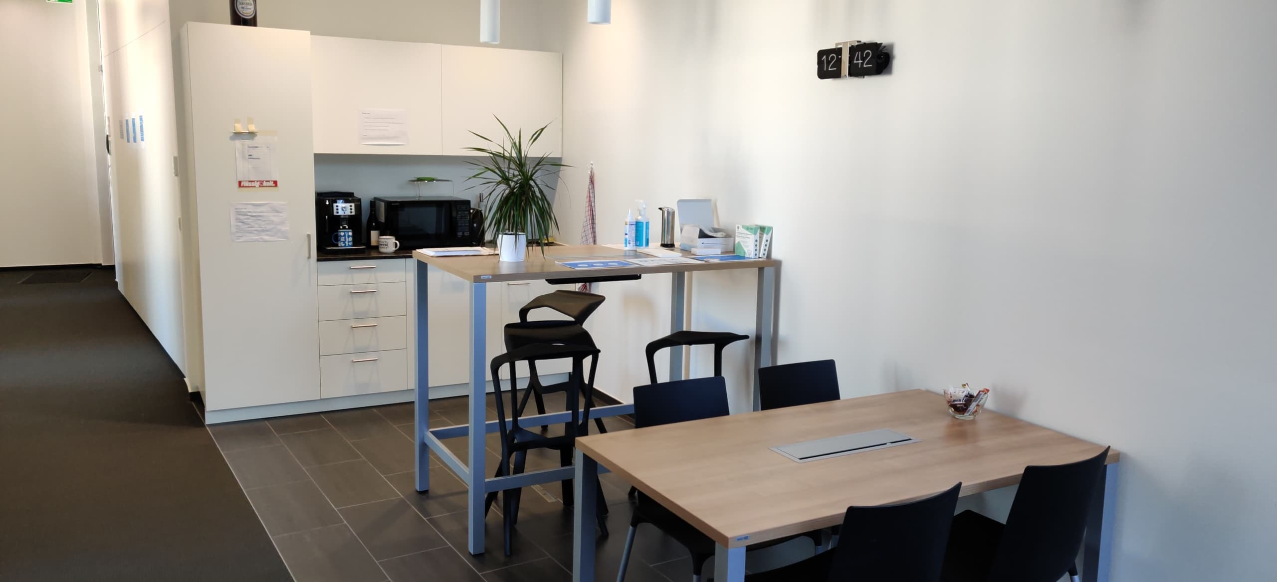 Kitchen and tables in the Ried Office