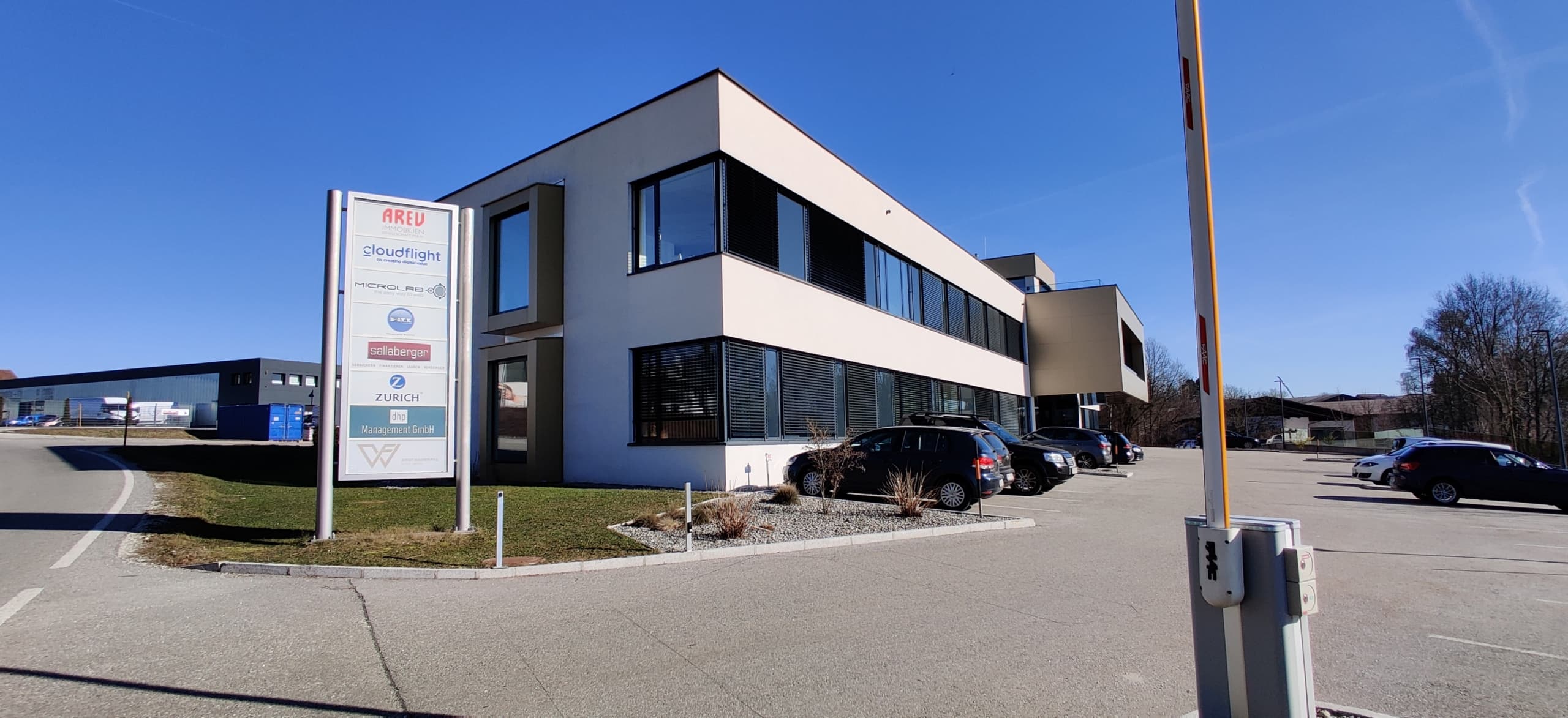 A view at the office building from the outside