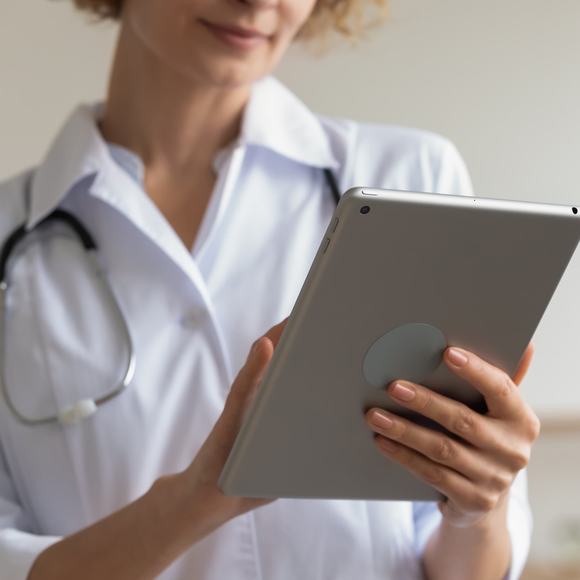 Software vendors can help the healthcare sector improve patient care and increase healthcare services' efficiency through innovative and paperless technologies. Customized software can help close information gaps and simplify access to healthcare services - while ensuring the highest level of data security. Overall, the Bitkom survey shows that the German population attaches great importance to progress and innovation in healthcare and that there is a solid basis for the introduction and acceptance of new digital solutions. Customized, transparent, and secure solutions have the opportunity to play a key role in further developing the German healthcare system. After all, the need for individual enterprise software is particularly high in the healthcare sector. Individual, demand-driven software developed with data protection in mind offers critical advantages in the healthcare sector: 1. Sensitivity of patient data: Patient information is extremely sensitive and requires special protection. Custom software can be tailored to meet the specific needs of healthcare facilities to maximize data security. 2. Integration with existing systems: Many healthcare organizations already use different software solutions for different tasks. A custom solution can ensure that these systems can communicate seamlessly. 3. Regulatory requirements: The healthcare industry has several specific regulatory requirements, such as patient rights or medical record retention periods. Custom software can ensure that these requirements are met efficiently and correctly. 4. Telemedicine: With the advent of telemedicine, it is essential to ensure secure communication channels between patients and medical staff. Custom software can be developed specifically for this purpose, helping to ensure privacy and efficiency. 5. Improve patient care: Custom software can be used to streamline processes in healthcare facilities, which can lead to better patient care. For example, diagnostic tools, scheduling systems, or patient information systems can be tailored to a facility's exact needs. Demand-driven software in healthcare can not only streamline data processing but also help improve the quality of patient care. This is why healthcare organizations need to invest in such customized software solutions. Attention to privacy is essential in this context, to strengthen the trust of patients and medical staff, while at the same time complying with regulatory and legal requirements.